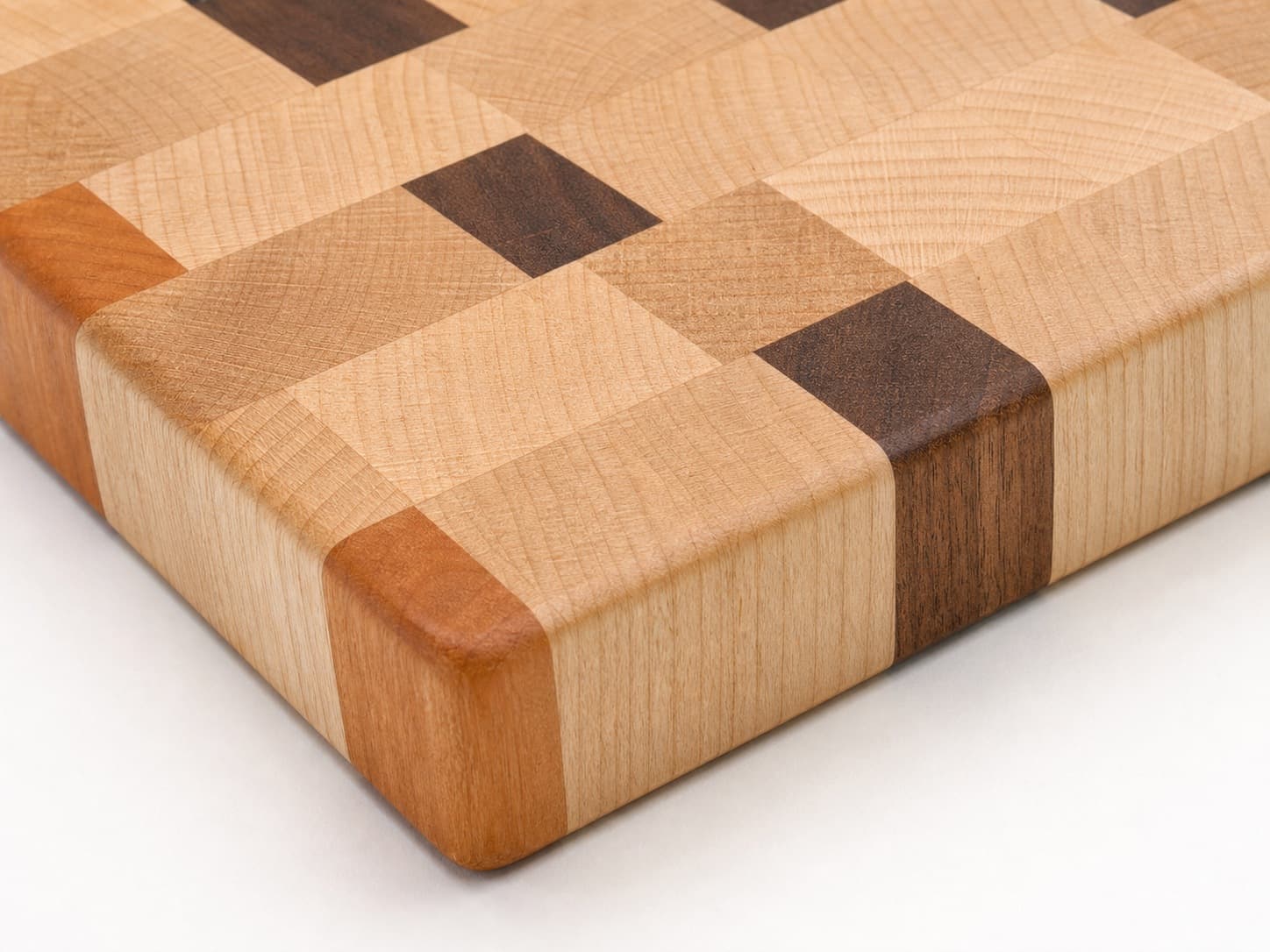Close grain and material detail of End Grain Chef Block