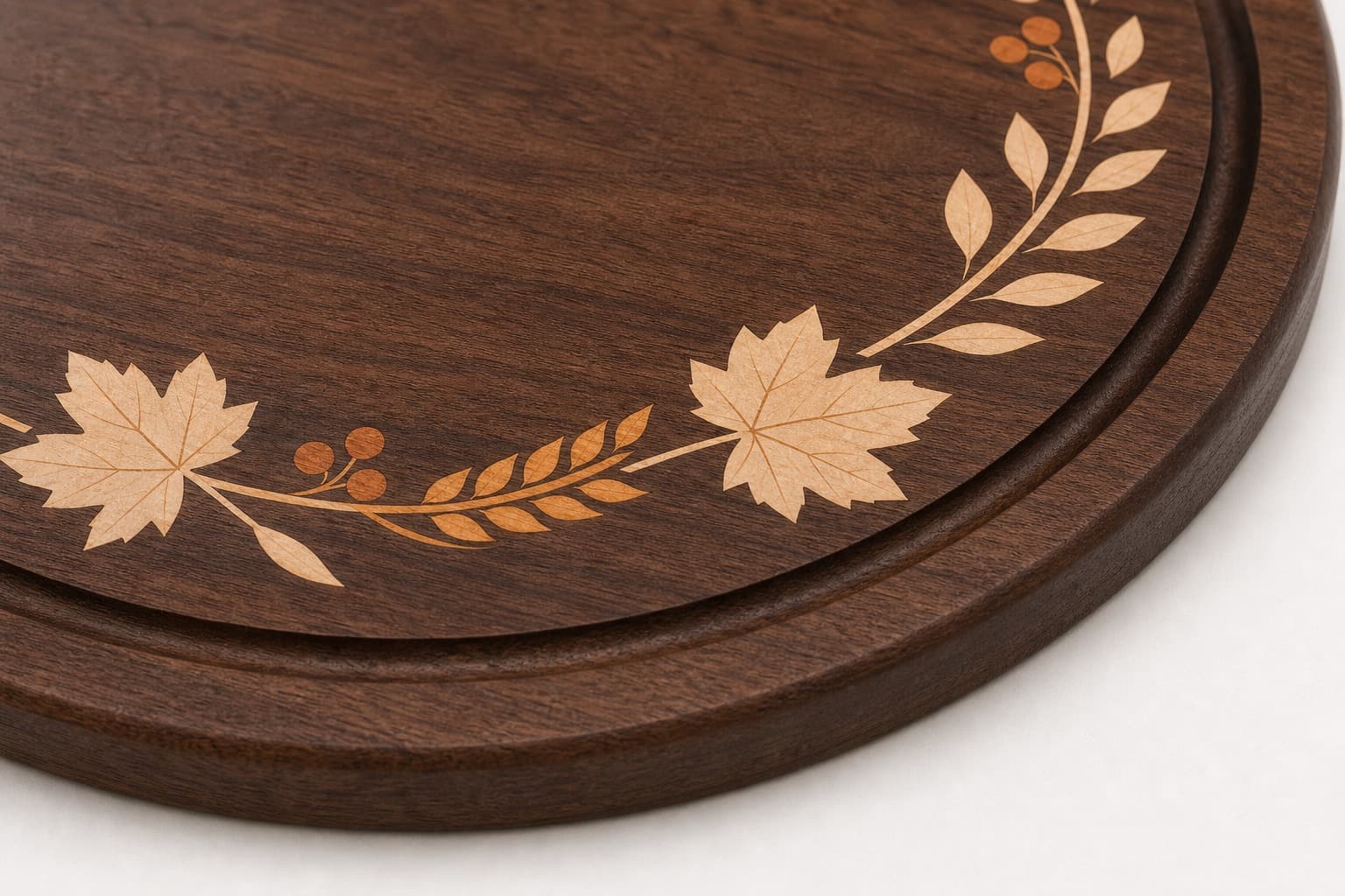 Close grain and material detail of Harvest Wreath Round Charcuterie Board